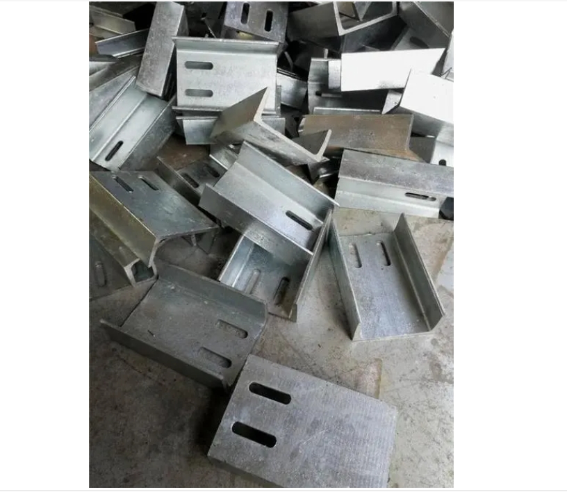 香坊河北槽钢连接件